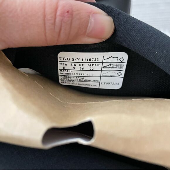 UGG WOMENS SIENNA MATTE GRAPHIC TALL RUBBER BOOTS WATERPROOF BLACK SZ 5 NEW - Picture 5 of 7